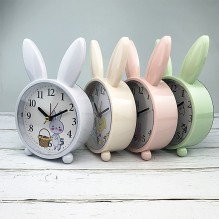 Дитячий настільний годинник-будильник Милий кролик. Кремово-жовтий