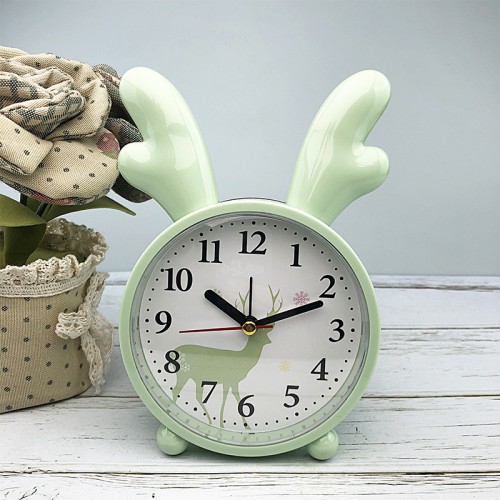 Покупка  Детские настольные часы-будильник Олененок. Светло-зеленый в  Интернет-магазин Zelenaya Vorona™